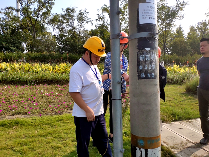 1571662496104261.jpg 防雷检测站外检查_副本.jpg