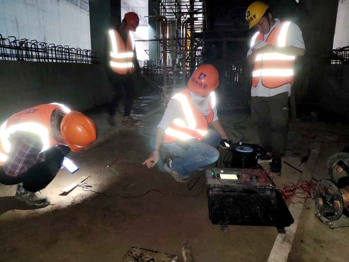 1572514227120032.jpg 图二机场西站检测现场_副本.jpg