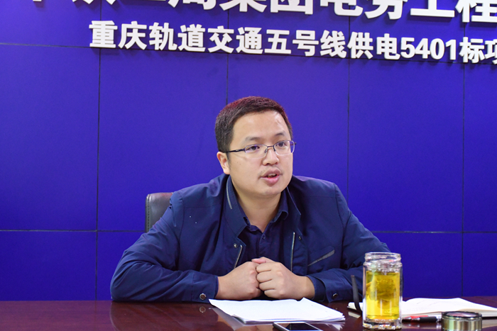 1572953361126065.jpg 讲课.JPG