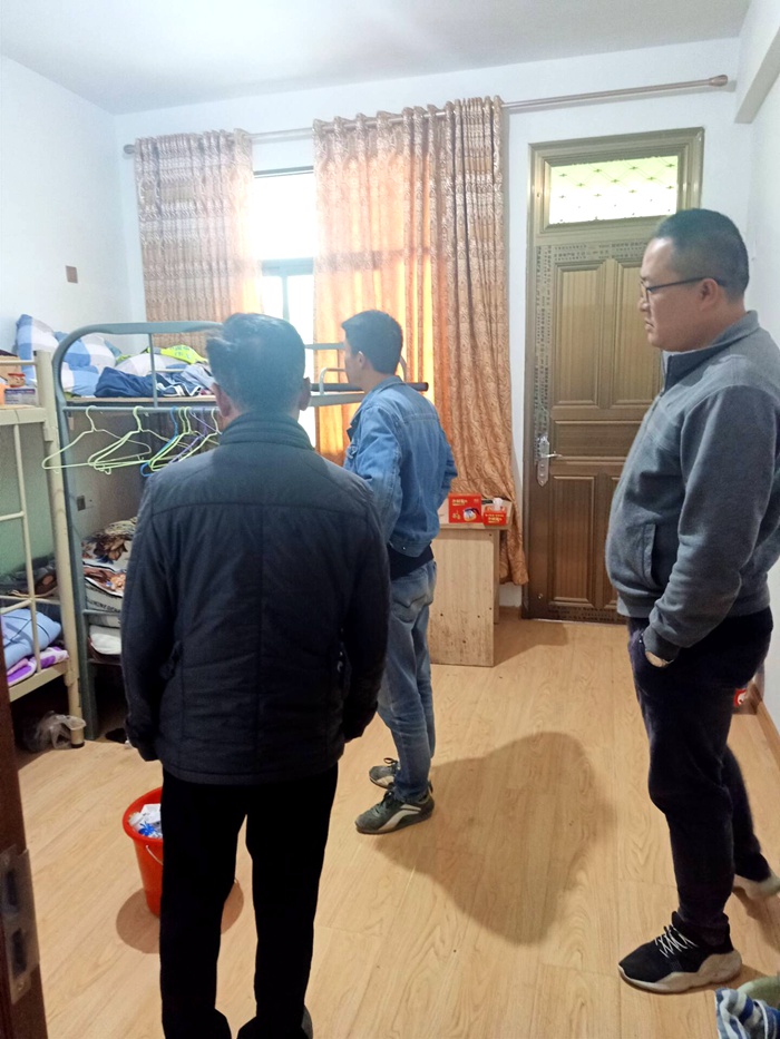 1579163183354581.jpg 图1:检查劳务队驻地_副本.jpg