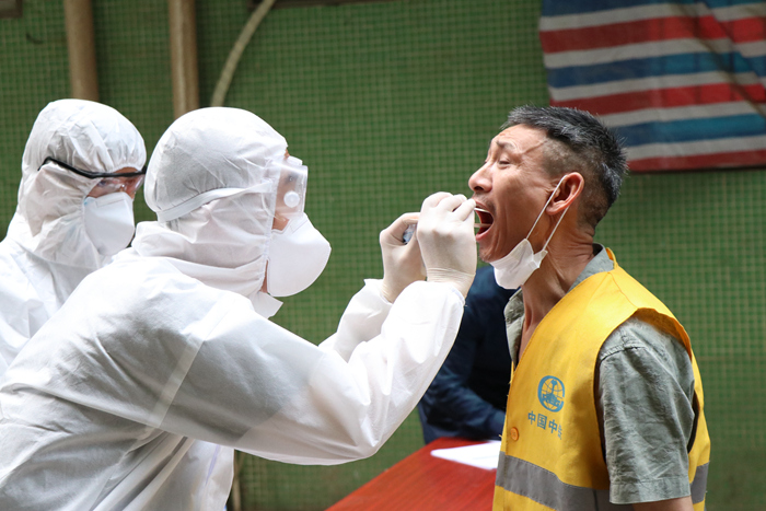 1583227879104274.jpg 图2:口咽拭子取样_副本.jpg