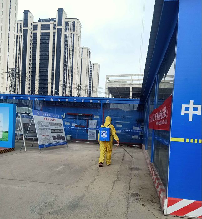 图2：施工现场消毒_副本.jpg