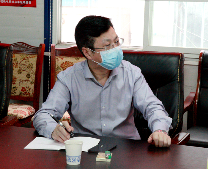 1585054520128927.jpg 图1:公司副总经理王朝晖指导项目管理策划_副本.jpg