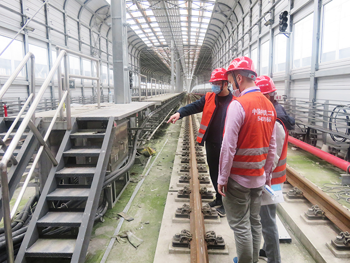 1586865631112919.jpg 图3:现场指出质量缺陷副本.jpg