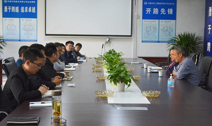 1587027643133329.jpg 图2:座谈会现场(赵鑫摄)副本.jpg