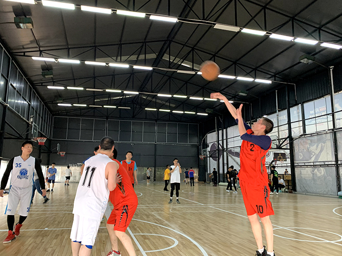 图2：赛场英姿2 副本.jpg