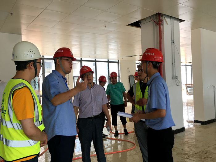 附图二：首件验收样板段参观现场_副本.jpg