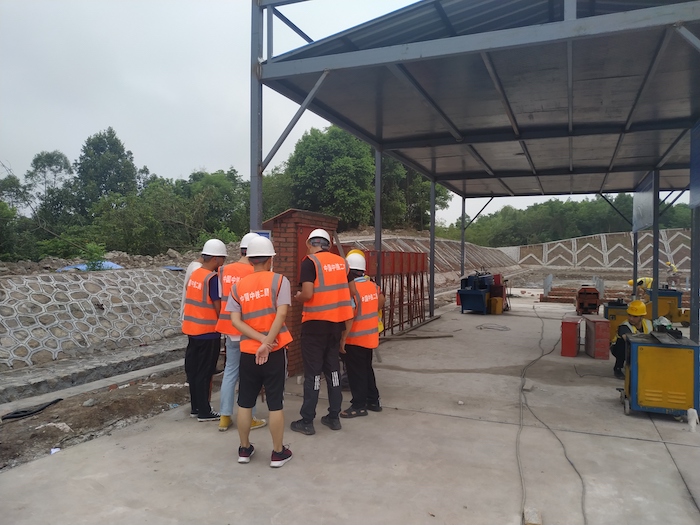 1596292265184735.jpg 施工现场指导.jpg