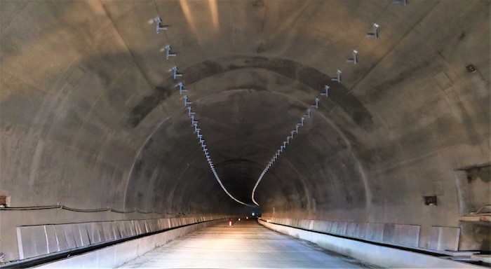 1597144633403207.jpg 隧道桥架工艺.JPG