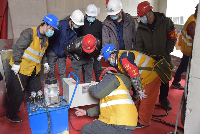 1615205271920880.jpg 检查现场设备_副本.jpg