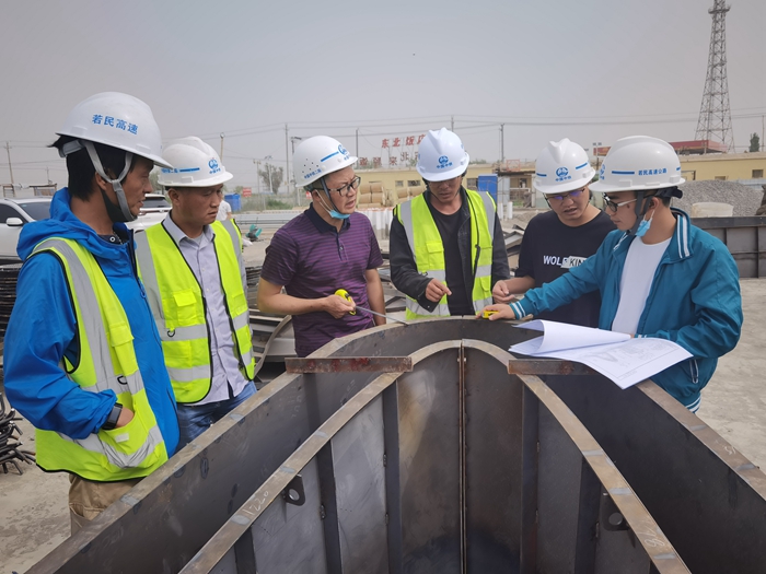 图三：钢筋模板拼装规范 - 副本.jpg