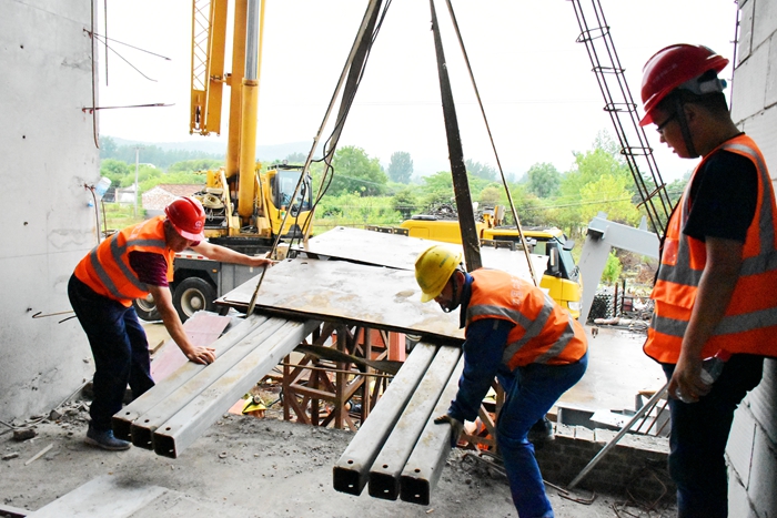 图：吊装平台搭设_副本.jpg