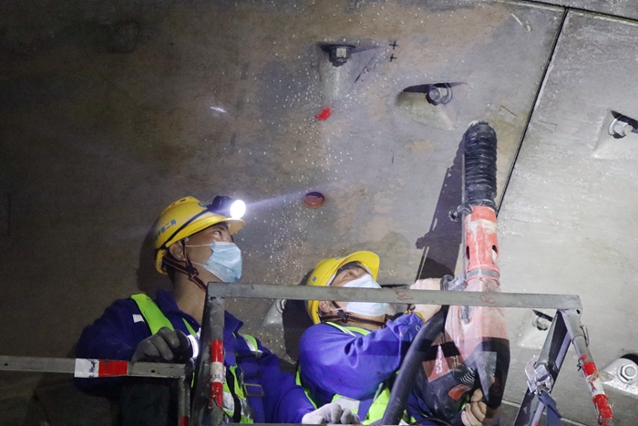 图2：无尘施工作业展示 - 副本.JPG