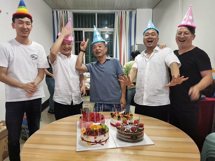 3.生日现场 - 副本.jpg