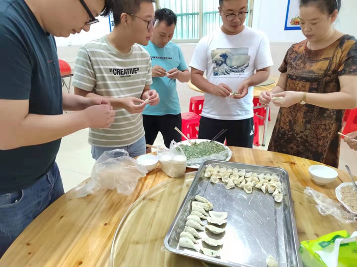 图二：包饺子.jpeg