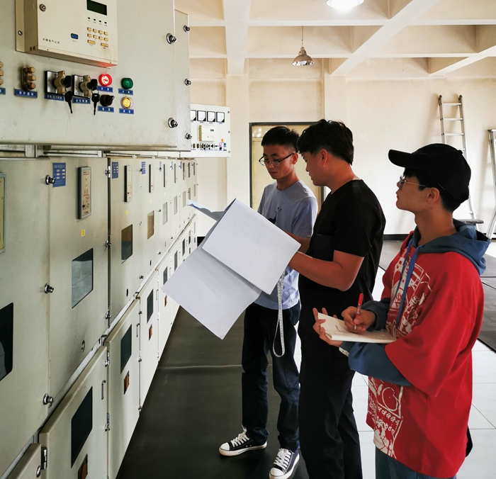 图1：配电所内施工调查 - 副本.jpg