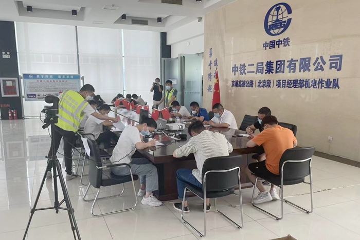 考试照片-1.jpg