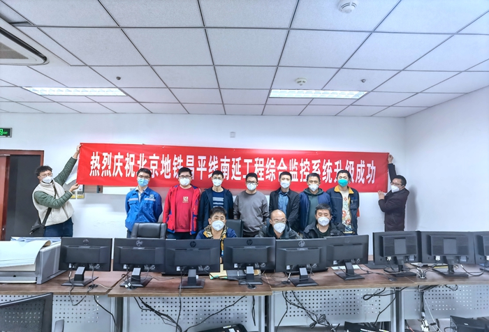 合影.jpg