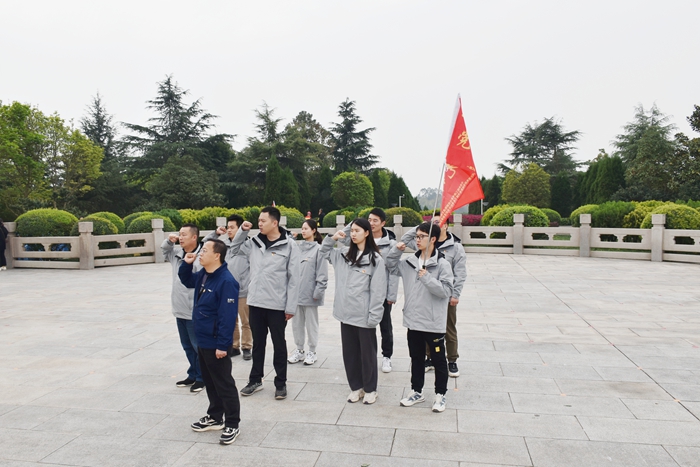 图4：重温誓词 - 副本.jpg