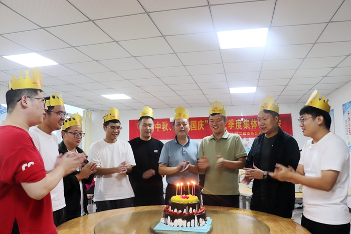 图3：集体生日.jpg